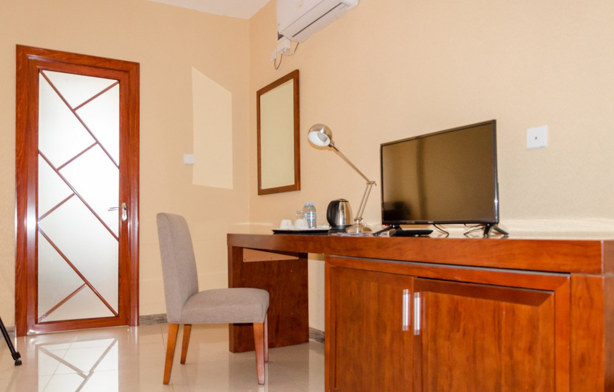 In Room Amenities at Hillside Plaza Hotel